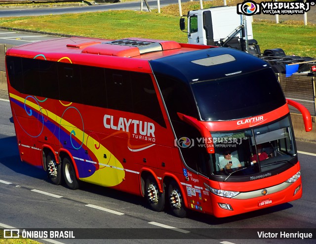 Claytur 1018 na cidade de Aparecida, São Paulo, Brasil, por Victor Henrique. Número da foto: #10282127.
