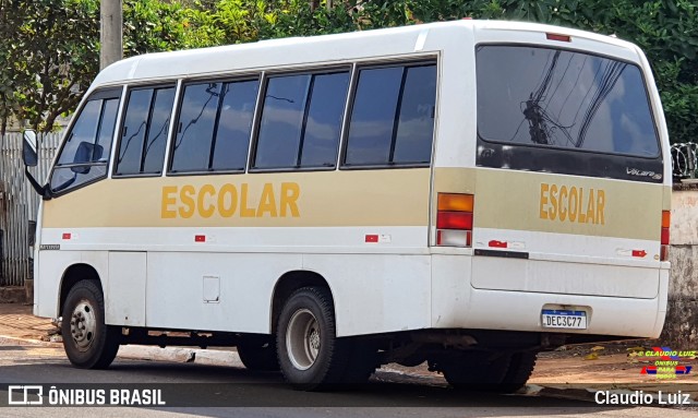 Escolares DEC3C77 na cidade de Campo Grande, Mato Grosso do Sul, Brasil, por Claudio Luiz. ID da foto: 10284468.