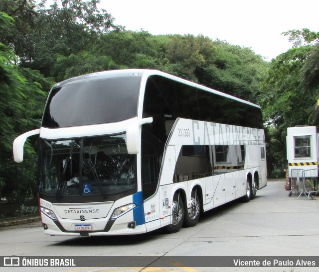 Auto Viação Catarinense 321303 na cidade de São Paulo, São Paulo, Brasil, por Vicente de Paulo Alves. ID da foto: 10287008.