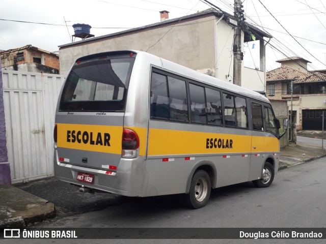 Escolares 1829 na cidade de Belo Horizonte, Minas Gerais, Brasil, por Douglas Célio Brandao. Número da foto: #10294264.
