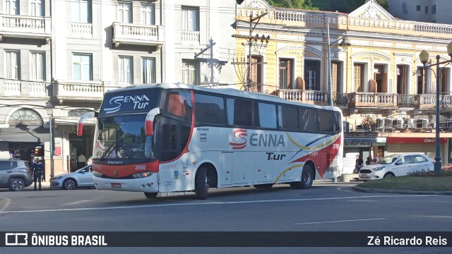 Senna Tur 2050 na cidade de Petrópolis, Rio de Janeiro, Brasil, por Zé Ricardo Reis. Número da foto: #10293611.