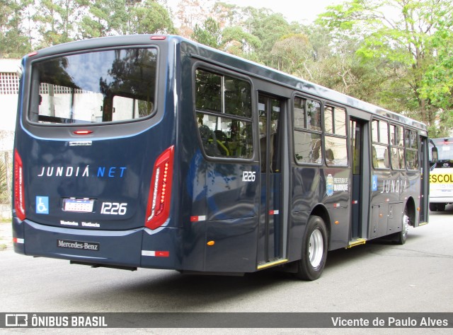 Jundiá Transportadora Turistica 1226 na cidade de Mairinque, São Paulo, Brasil, por Vicente de Paulo Alves. Número da foto: #10295117.