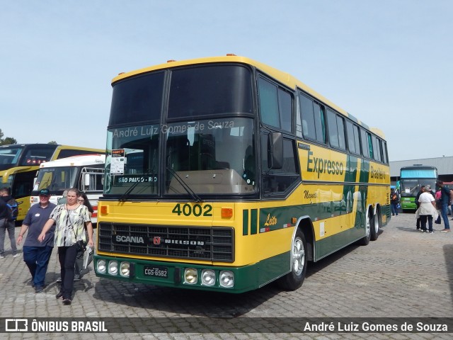 Acervo Costa & Lassala 4002 na cidade de Curitiba, Paraná, Brasil, por André Luiz Gomes de Souza. ID da foto: 10295806.