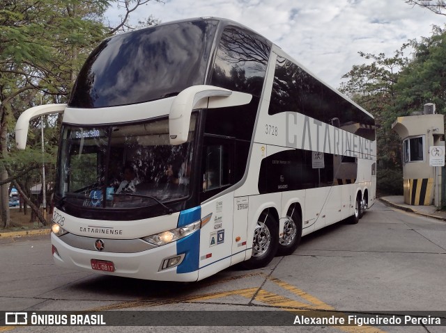 Auto Viação Catarinense 3728 na cidade de São Paulo, São Paulo, Brasil, por Alexandre Figueiredo Pereira. ID da foto: 10241900.