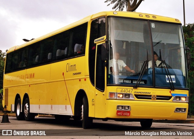 Viação Itapemirim 44047 na cidade de São Paulo, São Paulo, Brasil, por Márcio Douglas Ribeiro Venino. Número da foto: #10242168.
