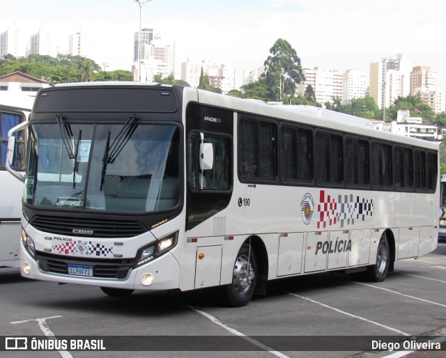 Polícia Militar de São Paulo 7-6 na cidade de Pacaembu, São Paulo, Brasil, por Diego Oliveira. Número da foto: #10240091.