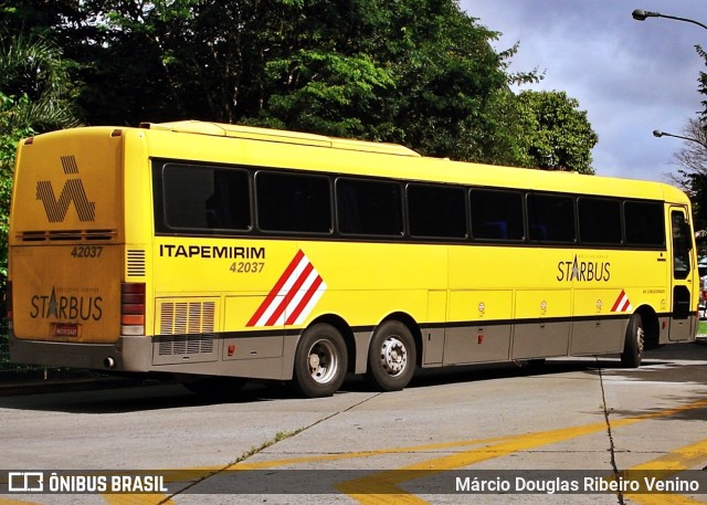 Viação Itapemirim 42037 na cidade de São Paulo, São Paulo, Brasil, por Márcio Douglas Ribeiro Venino. ID da foto: 10242299.