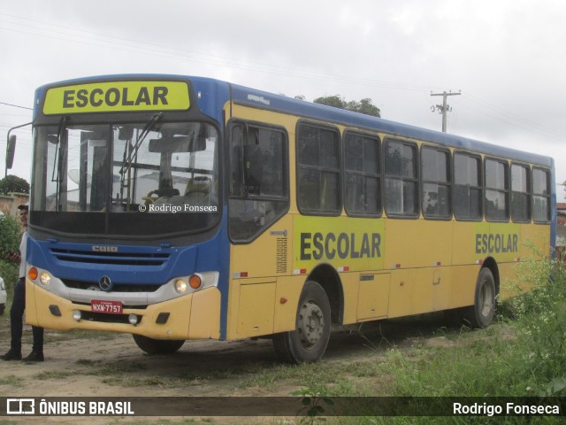 Escolares 7757 na cidade de Paranatama, Pernambuco, Brasil, por Rodrigo Fonseca. Número da foto: #10302241.