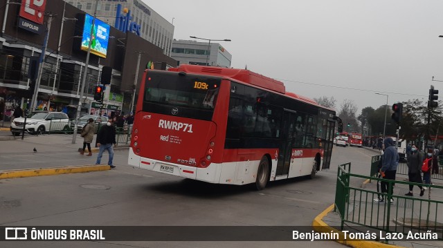 Buses Vule 2085 na cidade de Maipú, Santiago, Metropolitana de Santiago, Chile, por Benjamín Tomás Lazo Acuña. Número da foto: #10306052.