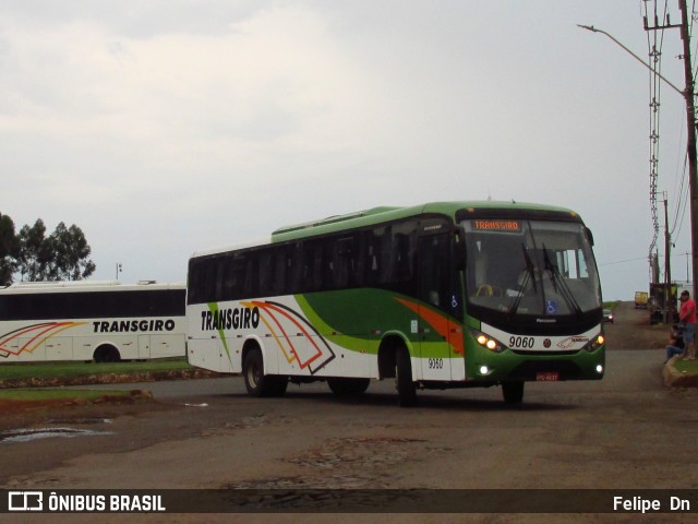 Transgiro Turismo 9060 na cidade de Matelândia, Paraná, Brasil, por Felipe  Dn. Número da foto: #10305714.