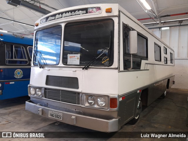 Ônibus Particulares 5922 na cidade de Novo Hamburgo, Rio Grande do Sul, Brasil, por Luiz Wagner Almeida. ID da foto: 10303827.