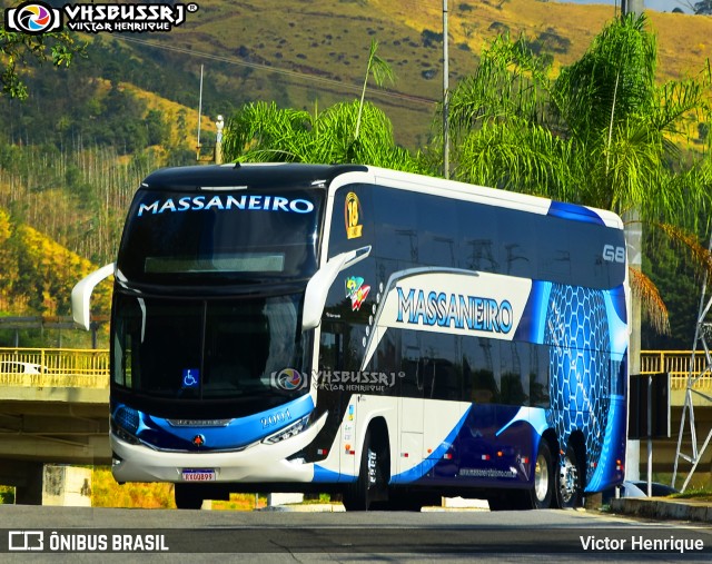 Massaneiro Turismo 2001 na cidade de Aparecida, São Paulo, Brasil, por Victor Henrique. Número da foto: #10304981.