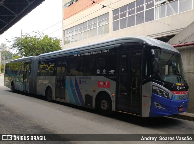 Next Mobilidade - ABC Sistema de Transporte 8252 na cidade de Diadema, São Paulo, Brasil, por Andrey  Soares Vassão. Número da foto: #10306439.