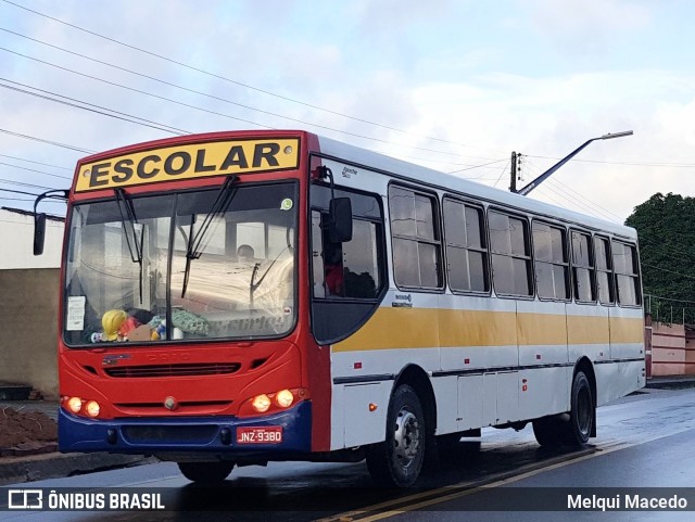 Ônibus Particulares 9380 na cidade de Limoeiro de Anadia, Alagoas, Brasil, por Melqui Macedo. Número da foto: #10309233.
