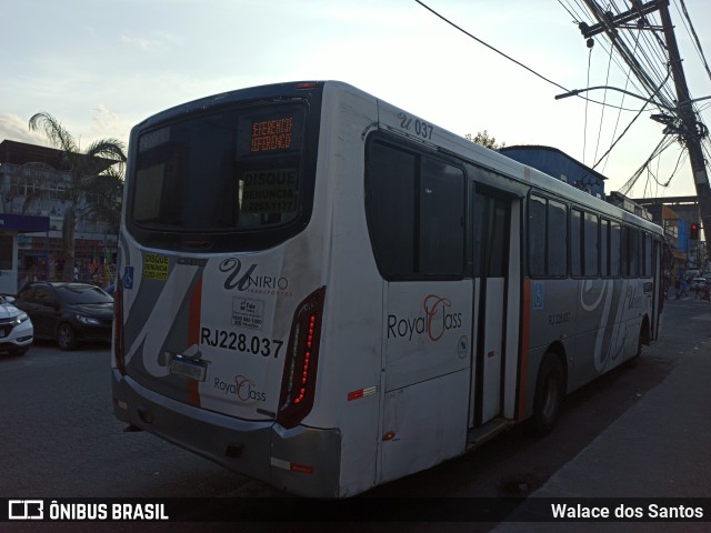 UniRio Transportes RJ 228.037 na cidade de Belford Roxo, Rio de Janeiro, Brasil, por Walace dos Santos. ID da foto: 10313253.