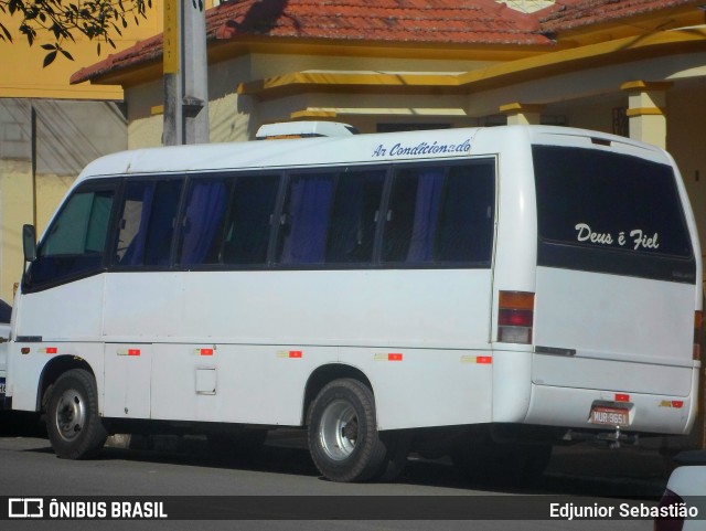 Ônibus Particulares MUR9651 na cidade de Nazaré da Mata, Pernambuco, Brasil, por Edjunior Sebastião. Número da foto: #10312570.