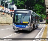 Viação Paratodos > São Jorge > Metropolitana São Paulo > Mobibrasil 6 4392 na cidade de São Paulo, São Paulo, Brasil, por Lucas Santos da Silva. Número da foto: #:id.