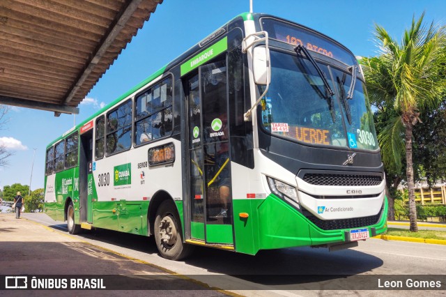 Expresso Caribus Transportes 3030 na cidade de Cuiabá, Mato Grosso, Brasil, por Leon Gomes. Número da foto: #10315454.