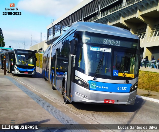 Viação Grajaú S.A. 6 1327 na cidade de São Paulo, São Paulo, Brasil, por Lucas Santos da Silva. ID da foto: 10321523.