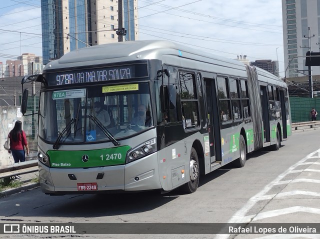 Viação Gato Preto 1 2470 na cidade de São Paulo, São Paulo, Brasil, por Rafael Lopes de Oliveira. Número da foto: #10322457.