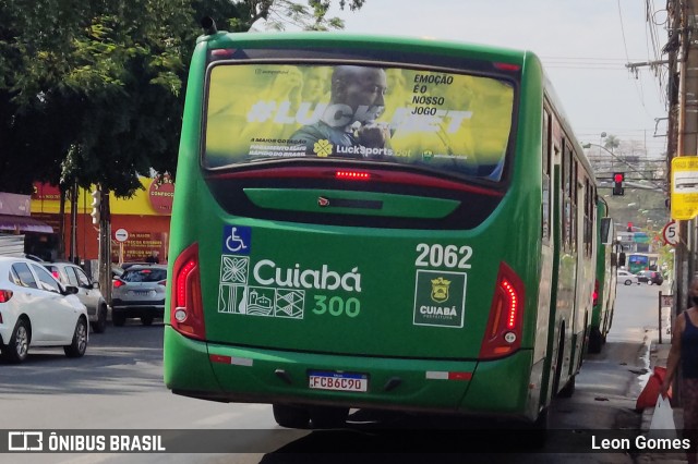 Rápido Cuiabá Transporte Urbano 2062 na cidade de Cuiabá, Mato Grosso, Brasil, por Leon Gomes. Número da foto: #10331235.