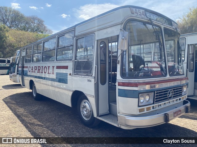Viação Caprioli 454 na cidade de Campinas, São Paulo, Brasil, por Clayton Sousa. Número da foto: #10329625.