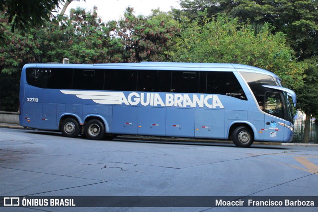 Viação Águia Branca 32710 na cidade de São Paulo, São Paulo, Brasil, por Moaccir  Francisco Barboza. Número da foto: #10247835.