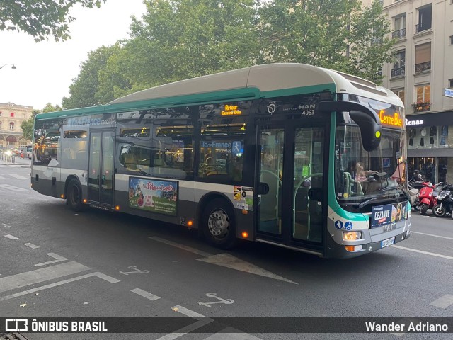 RATP - Régie Autonome des Transports Parisiens 4063 na cidade de Paris, Île-de-France, França, por Wander Adriano. Número da foto: #10246575.