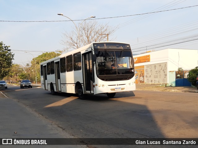 Ônibus Particulares DJE8606 na cidade de Ji-Paraná, Rondônia, Brasil, por Gian Lucas  Santana Zardo. Número da foto: #10246366.