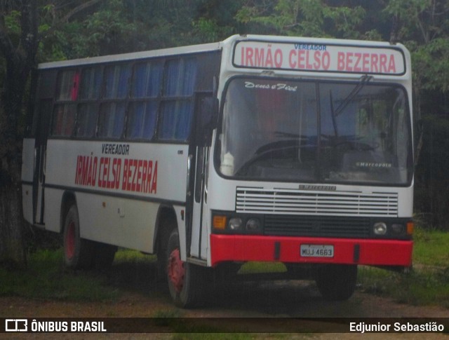 Ônibus Particulares 040 na cidade de Vitória de Santo Antão, Pernambuco, Brasil, por Edjunior Sebastião. ID da foto: 10251462.