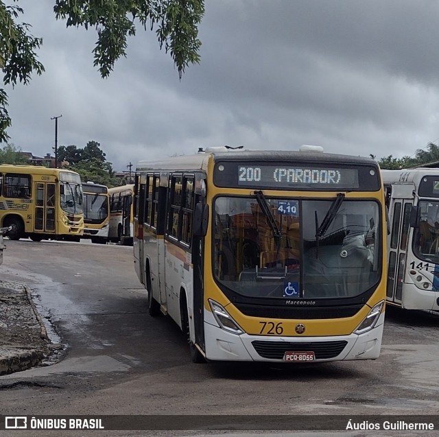 Empresa Metropolitana 726 na cidade de Jaboatão dos Guararapes, Pernambuco, Brasil, por Áudios Guilherme. Número da foto: #10251356.