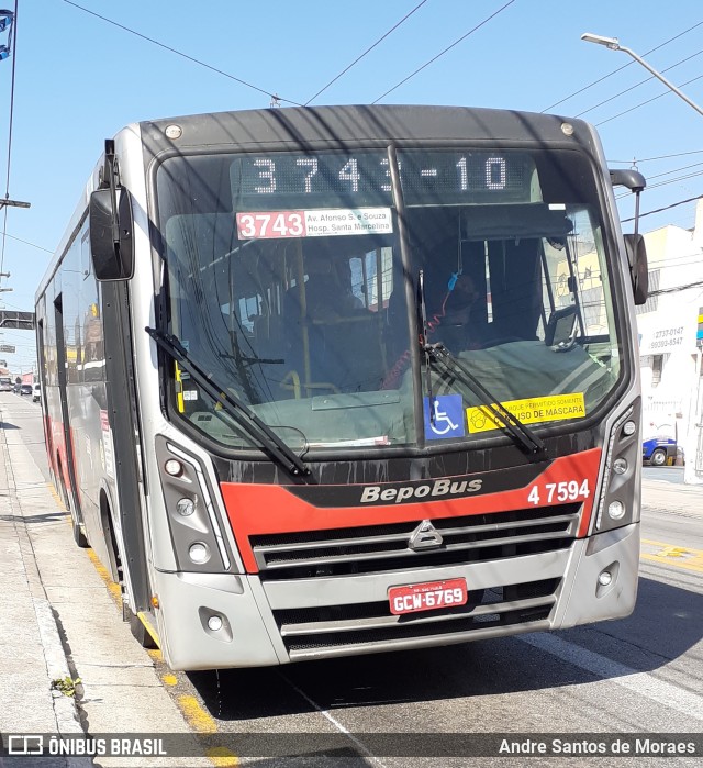 Pêssego Transportes 4 7594 na cidade de São Paulo, São Paulo, Brasil, por Andre Santos de Moraes. ID da foto: 10250418.