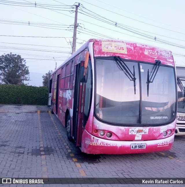 Ônibus Particulares  na cidade de Fazenda Rio Grande, Paraná, Brasil, por Kevin Rafael Carlos. ID da foto: 10253315.