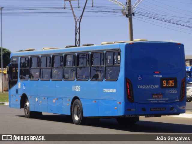 Taguatur - Taguatinga Transporte e Turismo 04326 na cidade de Novo Gama, Goiás, Brasil, por João Gonçalves. ID da foto: 10253869.