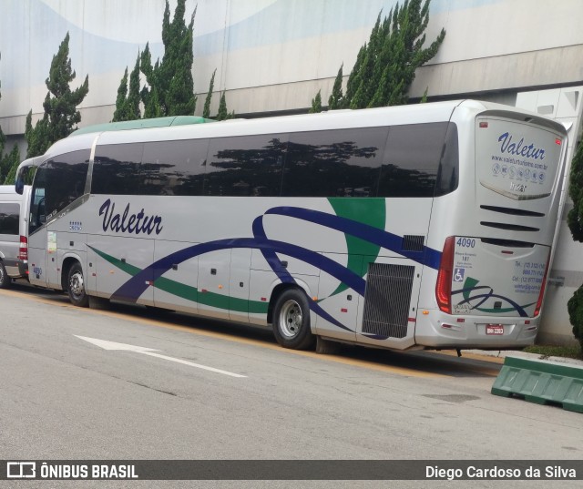 Valetur Transportes Locação e Turismo 4090 na cidade de São Paulo, São Paulo, Brasil, por Diego Cardoso da Silva. Número da foto: #10255996.