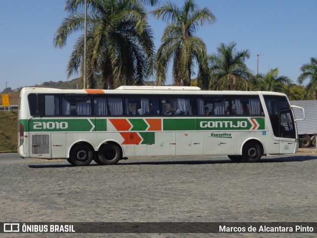 Empresa Gontijo de Transportes 21010 na cidade de Perdões, Minas Gerais, Brasil, por Marcos de Alcantara Pinto. ID da foto: 10257392.