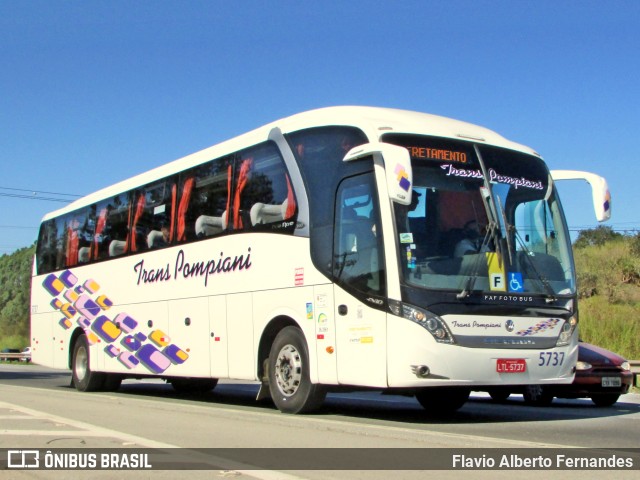 Trans Pompiani 5737 na cidade de Araçariguama, São Paulo, Brasil, por Flavio Alberto Fernandes. Número da foto: #10256349.