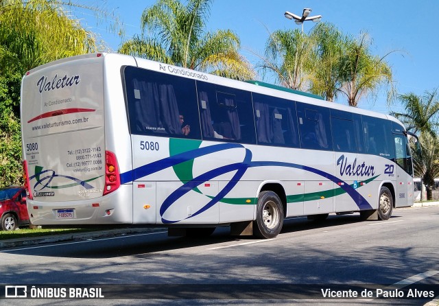 Valetur Transportes Locação e Turismo 5080 na cidade de Aparecida, São Paulo, Brasil, por Vicente de Paulo Alves. ID da foto: 10261354.