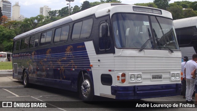 Ônibus Particulares 6789 na cidade de São Paulo, São Paulo, Brasil, por André Lourenço de Freitas. Número da foto: #10263774.