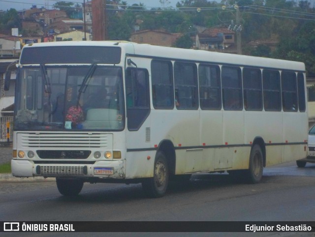 Empresa Marinho 1098 na cidade de Nazaré da Mata, Pernambuco, Brasil, por Edjunior Sebastião. ID da foto: 10262185.