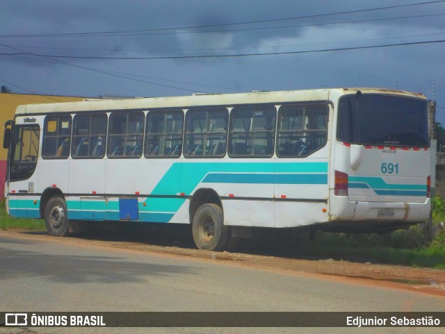 Ônibus Particulares 691 na cidade de Ferreiros, Pernambuco, Brasil, por Edjunior Sebastião. ID da foto: 10262231.