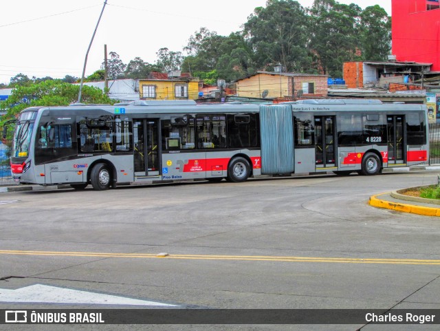 Express Transportes Urbanos Ltda 4 8228 na cidade de São Paulo, São Paulo, Brasil, por Charles Roger. Número da foto: #10334901.