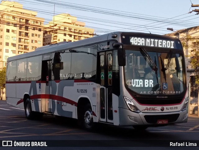 Auto Viação ABC RJ 105.019 na cidade de Niterói, Rio de Janeiro, Brasil, por Rafael Lima. ID da foto: 10367440.