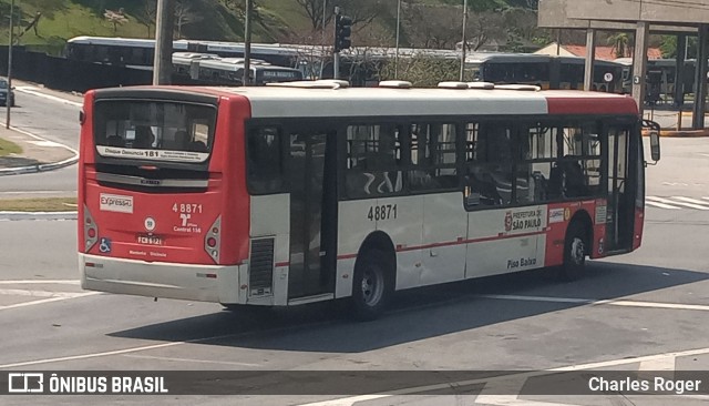 Express Transportes Urbanos Ltda 4 8871 na cidade de São Paulo, São Paulo, Brasil, por Charles Roger. ID da foto: 10365900.