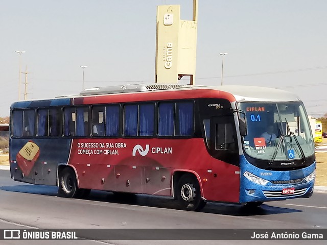 Águia Dourada 0.1 na cidade de Gama, Distrito Federal, Brasil, por José Antônio Gama. Número da foto: #10366865.