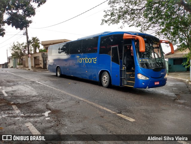 Transportadora Tamboré 4200 na cidade de Araçariguama, São Paulo, Brasil, por Aldinei Silva Vieira . Número da foto: #10365922.