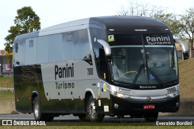 Panini Turismo 7000 na cidade de Caçapava, São Paulo, Brasil, por Everaldo Bordini. Número da foto: #10366545.