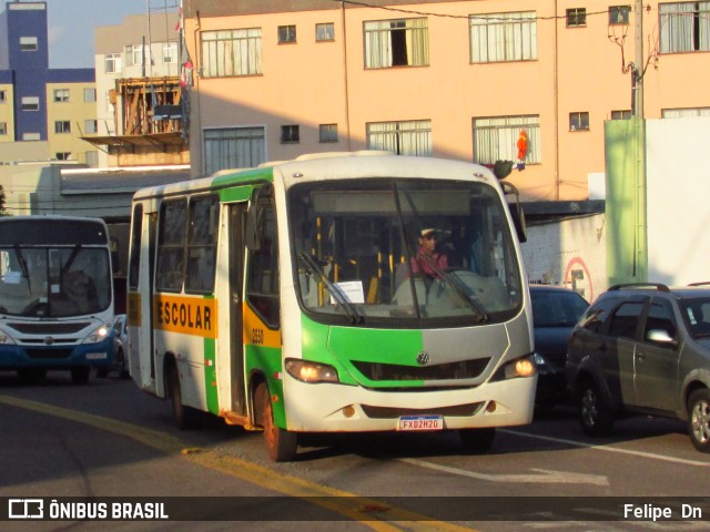 Escolares 2550 na cidade de Cascavel, Paraná, Brasil, por Felipe  Dn. Número da foto: #10368091.