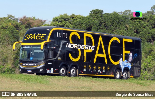 Expresso Nordeste 5810 na cidade de São Carlos, São Paulo, Brasil, por Sérgio de Sousa Elias. Número da foto: #10366791.