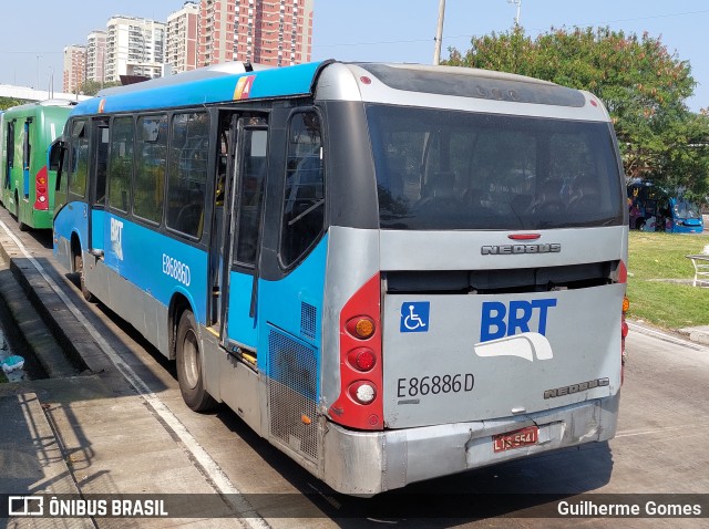BRT RIO E86886D na cidade de Rio de Janeiro, Rio de Janeiro, Brasil, por Guilherme Gomes. Número da foto: #10367946.